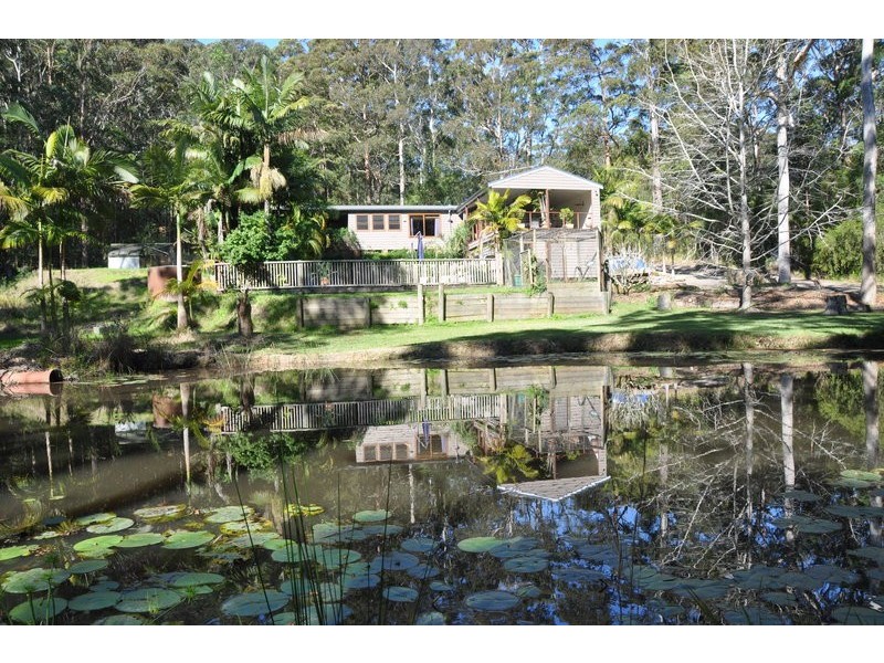 6 Palm Close, Pacific Palms NSW 2428