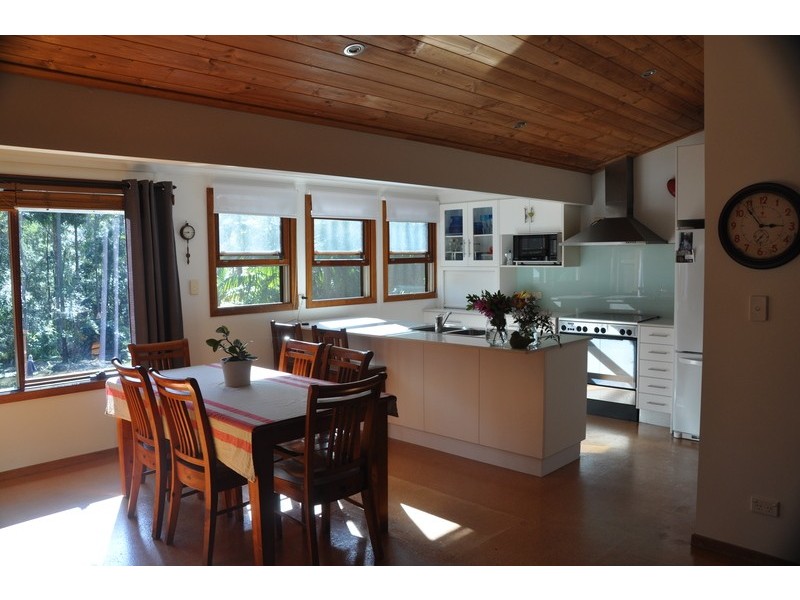 6 Palm Close, Pacific Palms NSW 2428