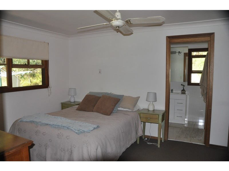 6 Palm Close, Pacific Palms NSW 2428