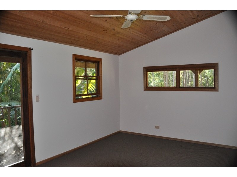 6 Palm Close, Pacific Palms NSW 2428