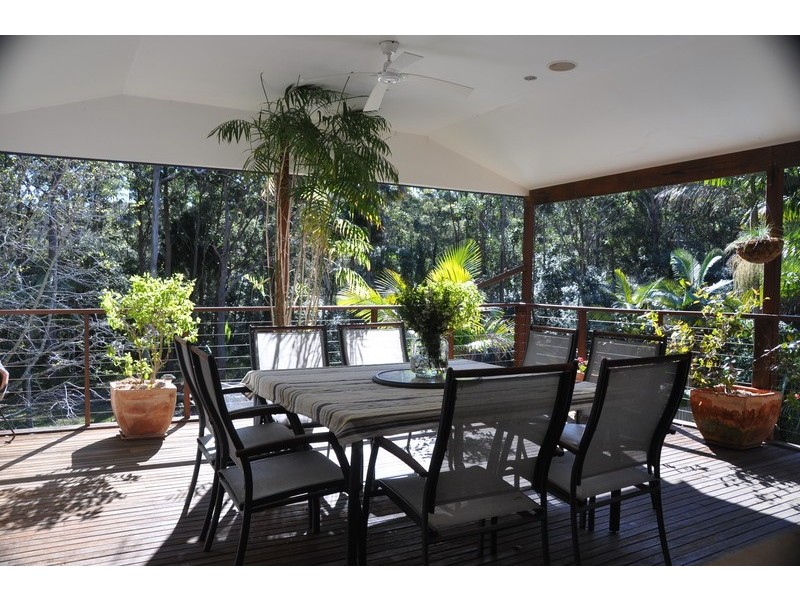 6 Palm Close, Pacific Palms NSW 2428