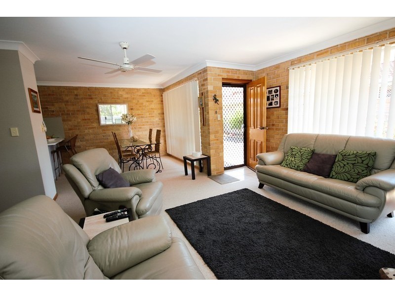 2/92 Goldens Road, Forster NSW 2428