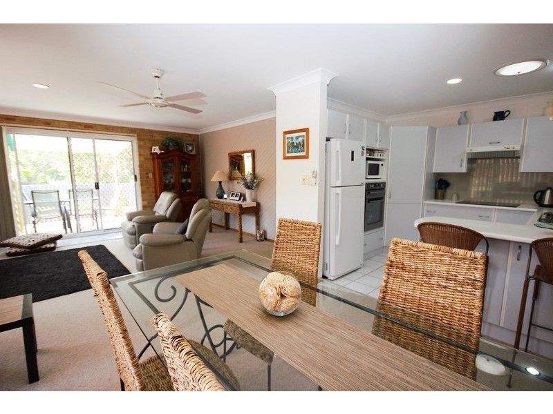 2/92 Goldens Road, Forster NSW 2428