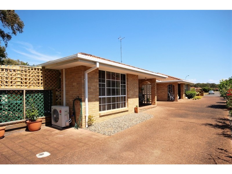 2/92 Goldens Road, Forster NSW 2428