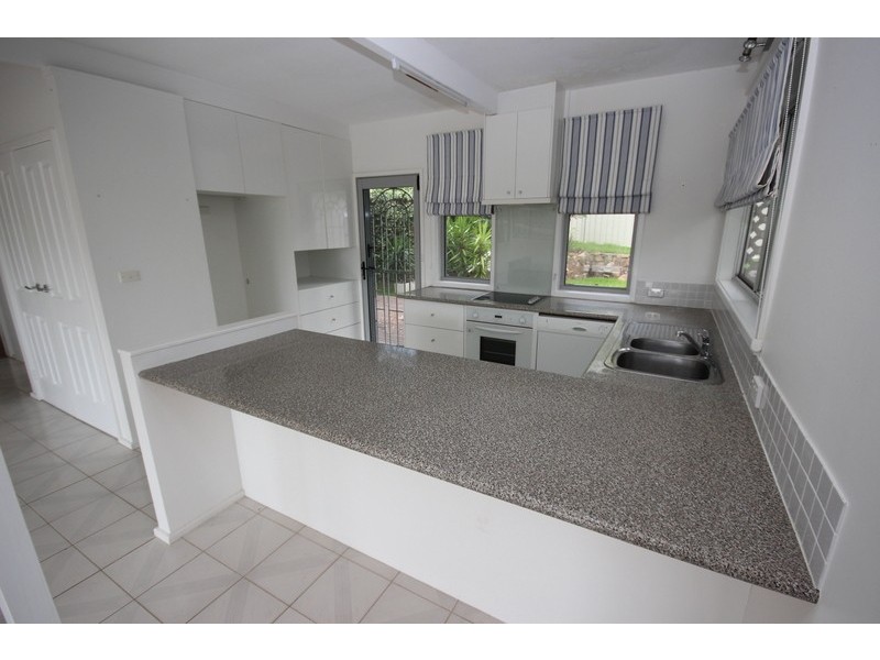 7 Seabreeze Parade, Green Point NSW 2428