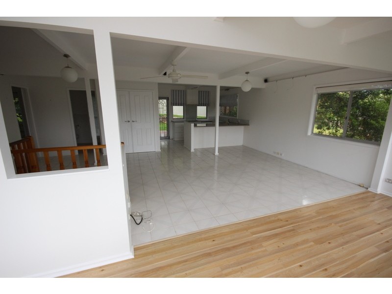 7 Seabreeze Parade, Green Point NSW 2428
