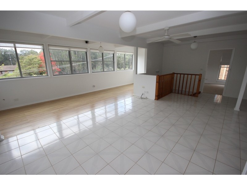 7 Seabreeze Parade, Green Point NSW 2428