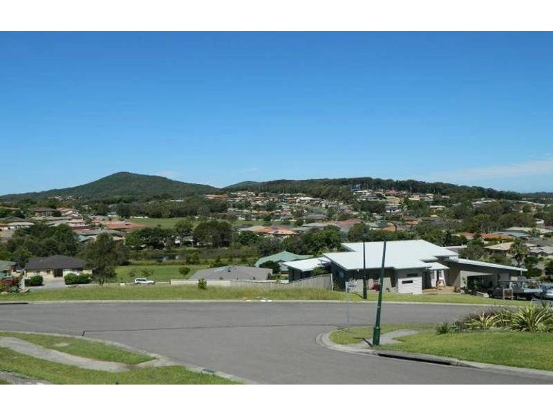 4 Carinda Place, Forster NSW 2428
