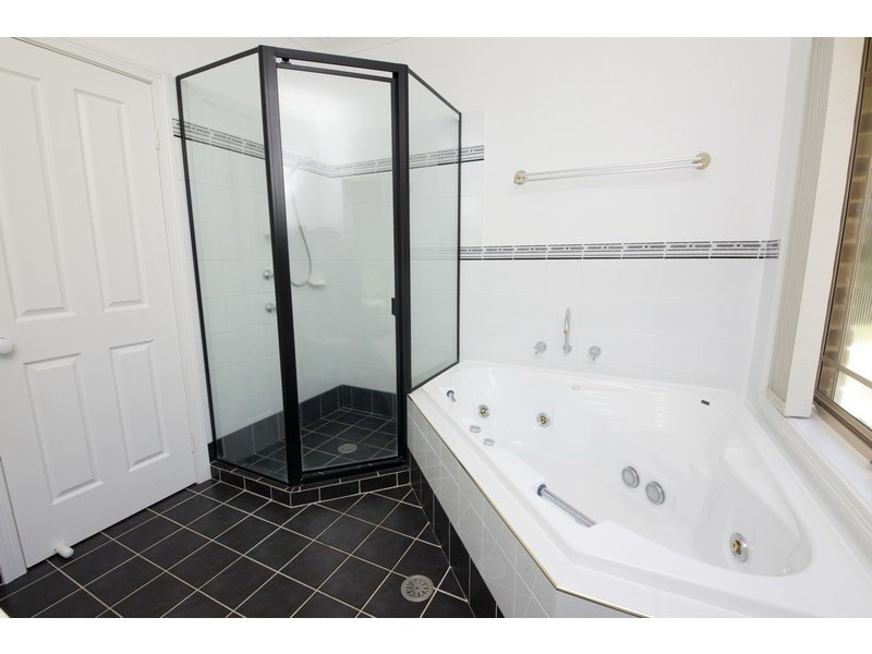 2 Riverview Place, Forster NSW 2428