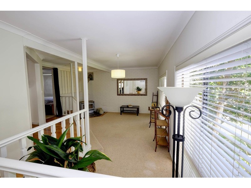 84 Lakeview Crescent, Forster NSW 2428