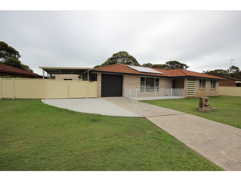 27  Goldens Road, Forster NSW 2428