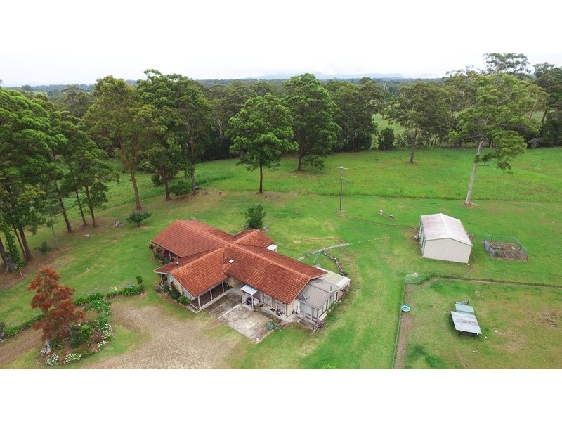 323 Blackhead Road, Hallidays Point NSW 2430