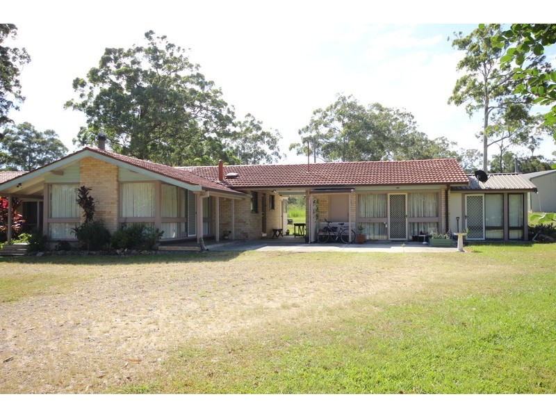 323 Blackhead Road, Hallidays Point NSW 2430