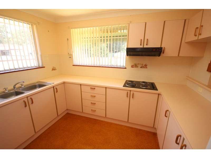 2/6 Woodward Place, Tuncurry NSW 2428