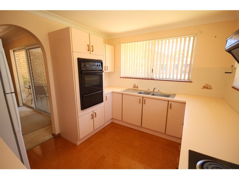 2/6 Woodward Place, Tuncurry NSW 2428