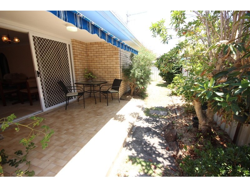 2/6 Woodward Place, Tuncurry NSW 2428