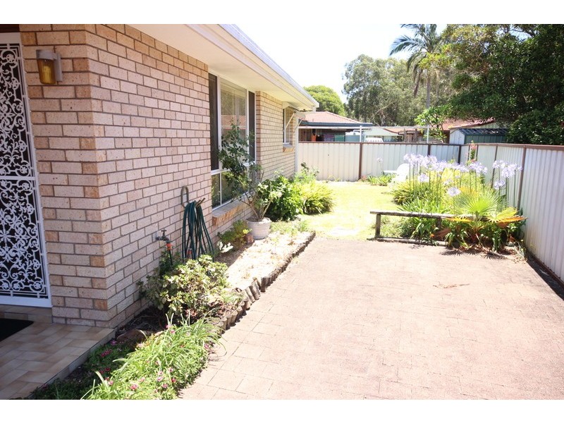 2/6 Woodward Place, Tuncurry NSW 2428