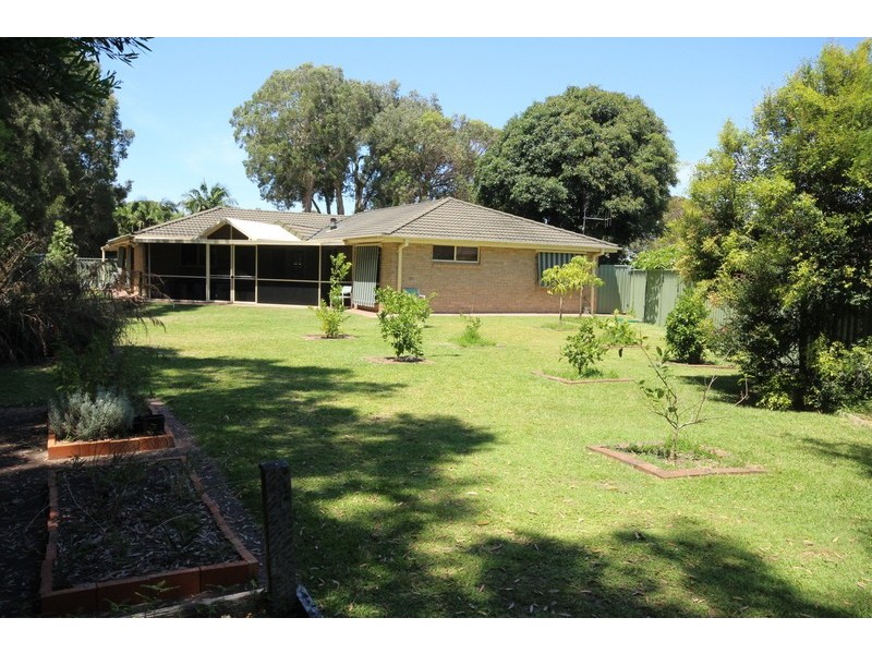 20 Goldens Road, Forster NSW 2428