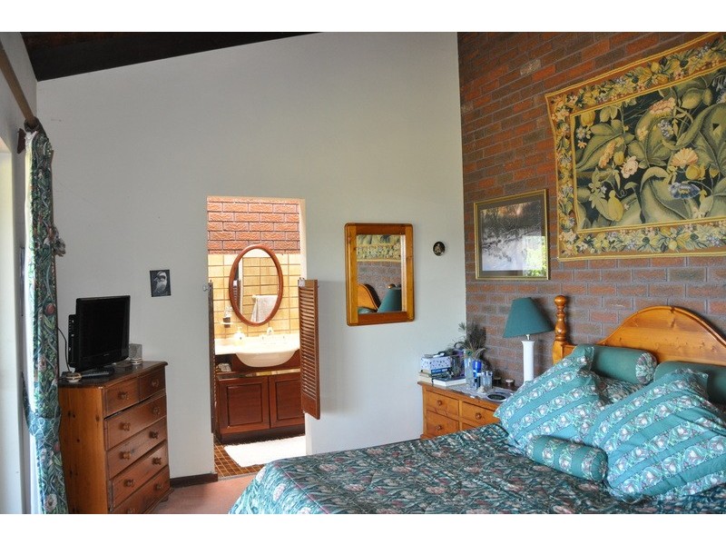 2375 The Lakes Way, Bungwahl NSW 2423