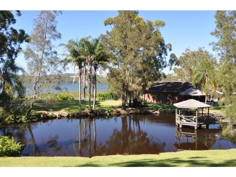 2375 The Lakes Way, Bungwahl NSW 2423