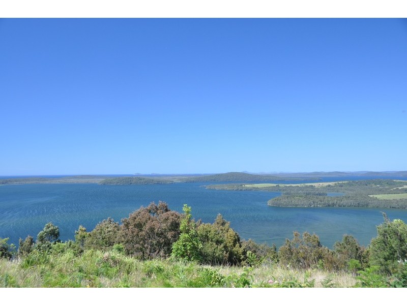 2327 The Lakes Way, Bungwahl NSW 2423