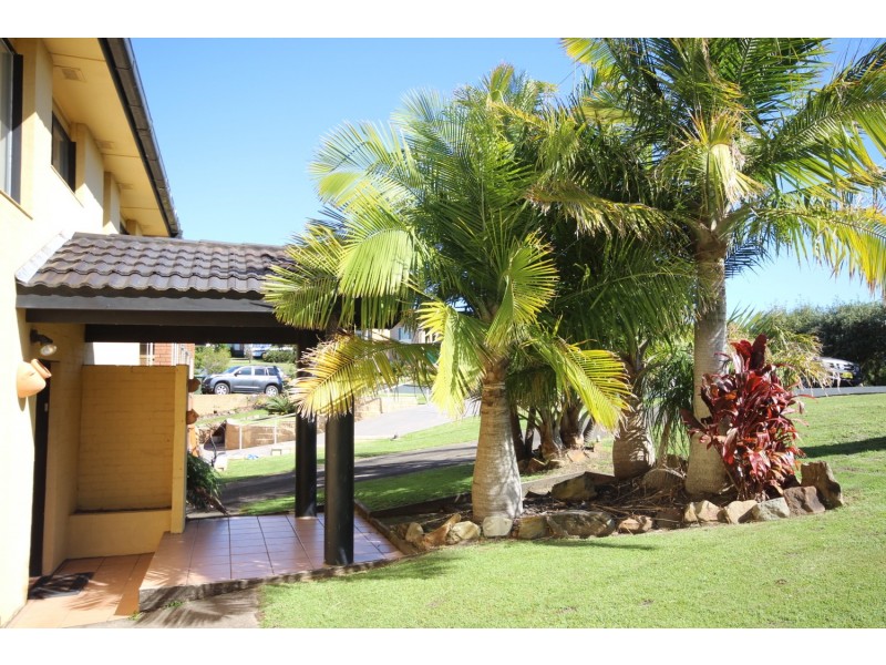 35 Churchill Road, Forster NSW 2428