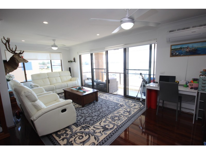 1/3 Wharf Street, Tuncurry NSW 2428