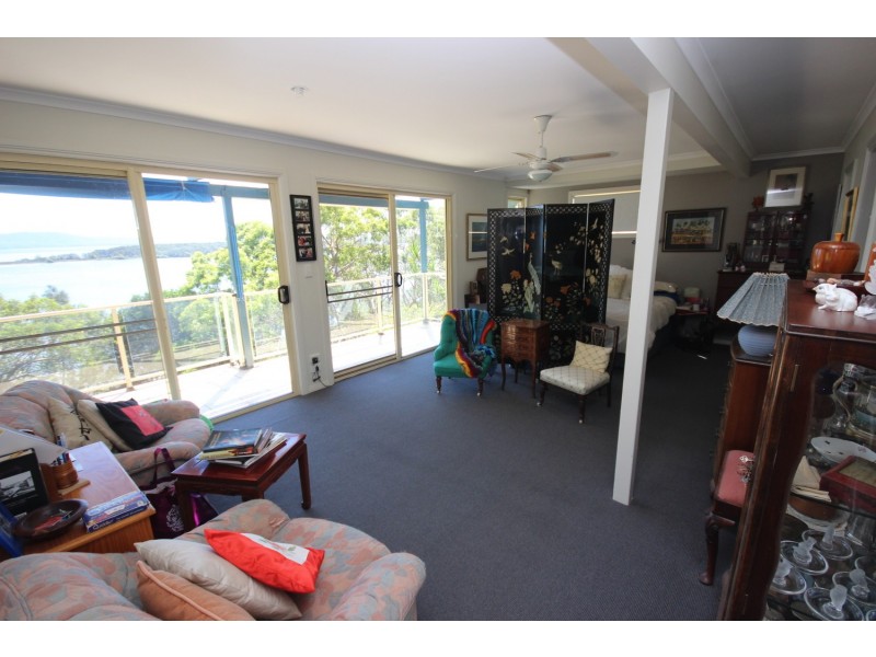 85 Green Point Drive, Green Point NSW 2428