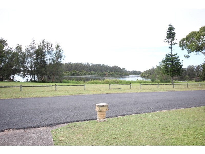 96 Elizabeth Parade, Forster NSW 2428