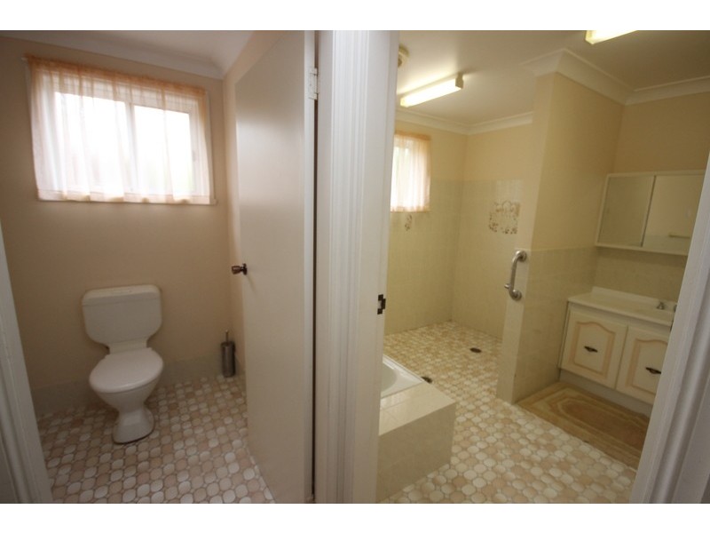 96 Elizabeth Parade, Forster NSW 2428