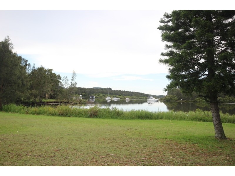 96 Elizabeth Parade, Forster NSW 2428