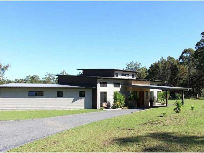 7 Federation Drive, Hallidays Point NSW 2430