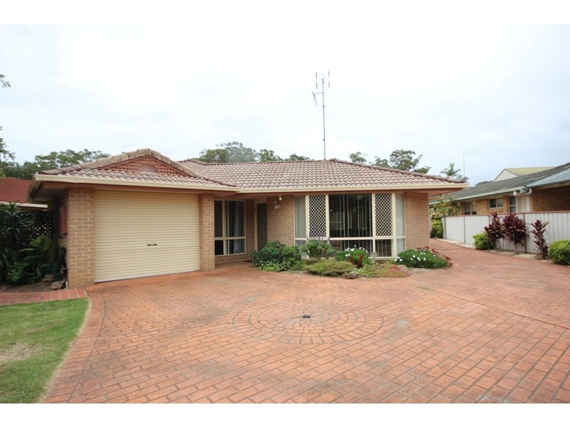 1/9A Lachlan Avenue, Tuncurry NSW 2428