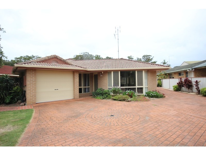 1/9A Lachlan Avenue, Tuncurry NSW 2428