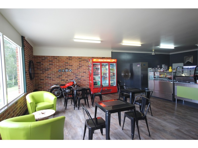 3/1 Trades Court, Forster NSW 2428