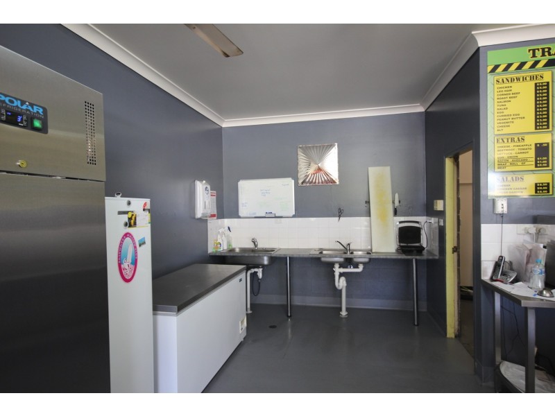 3/1 Trades Court, Forster NSW 2428