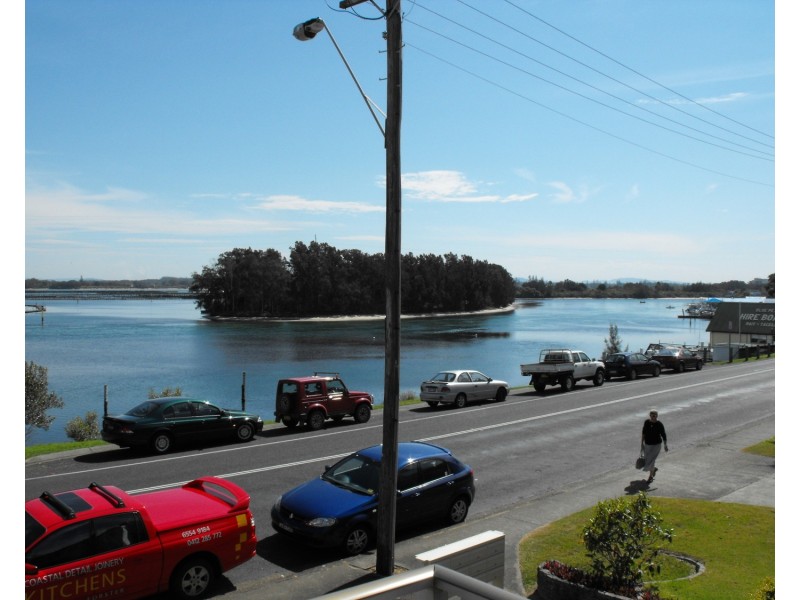 2/128-130 Little Street, Forster NSW 2428