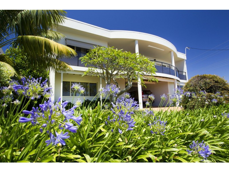 2 Stephen Street, Forster NSW 2428