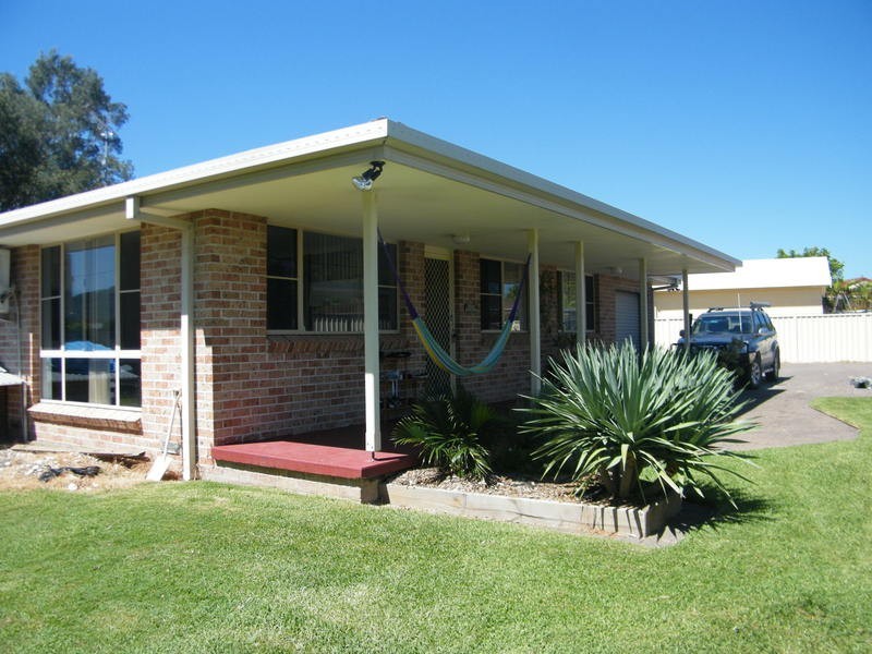 6 Arlington Place, Forster NSW 2428