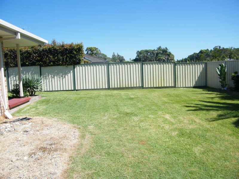 6 Arlington Place, Forster NSW 2428