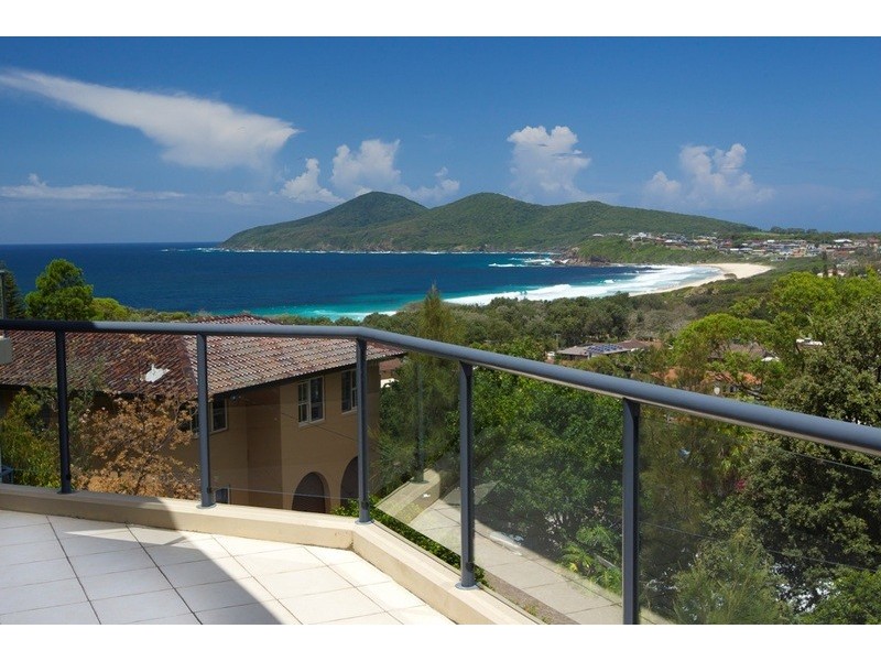 2/3 Michelle Crescent, Forster NSW 2428