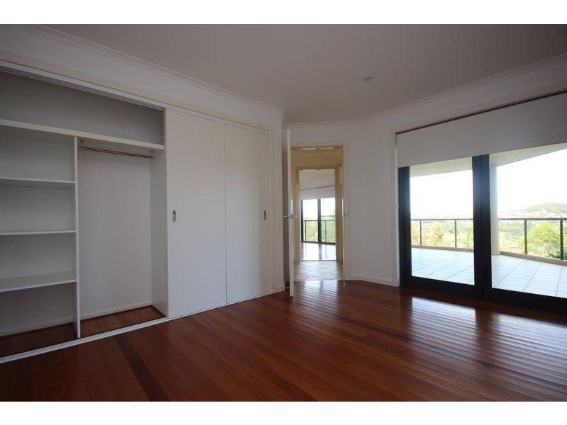 2/3 Michelle Crescent, Forster NSW 2428