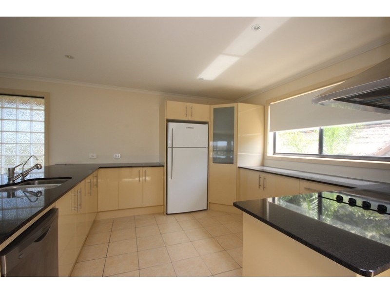2/3 Michelle Crescent, Forster NSW 2428