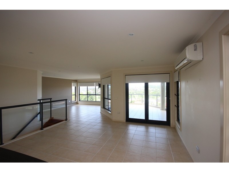2/3 Michelle Crescent, Forster NSW 2428