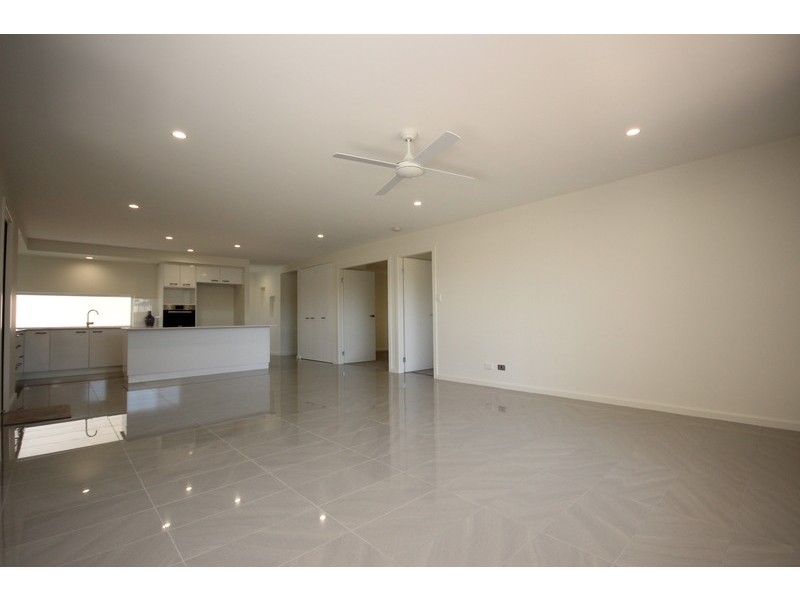 2/9 The Lakes Way, Forster NSW 2428