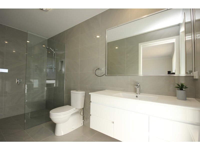 2/9 The Lakes Way, Forster NSW 2428