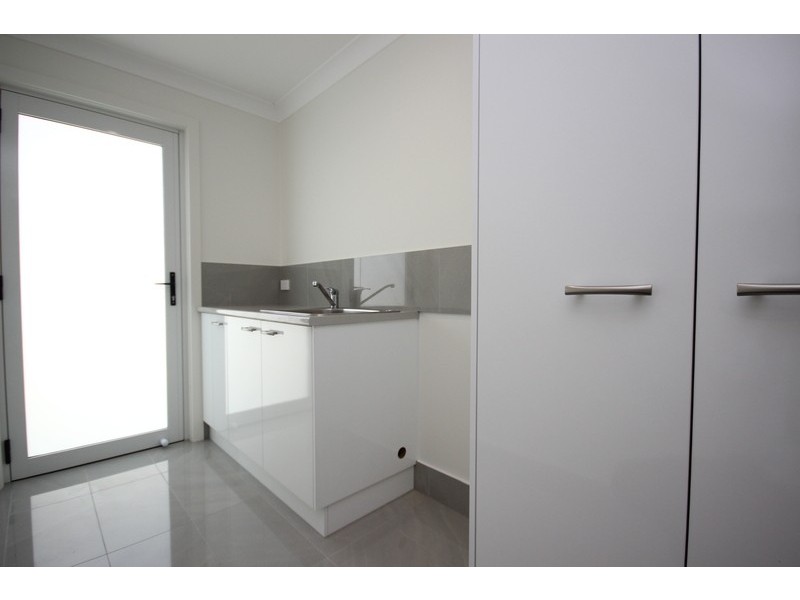 2/9 The Lakes Way, Forster NSW 2428