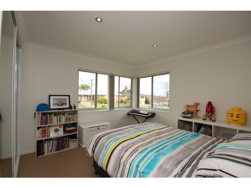 17 Lake Vista Crescent, Forster NSW 2428