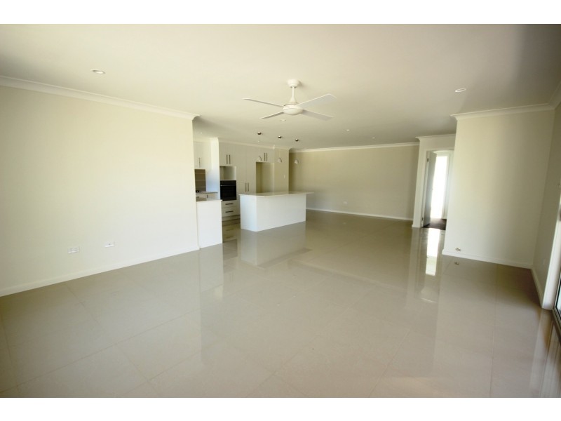 1/58 The Lakes Way, Forster NSW 2428