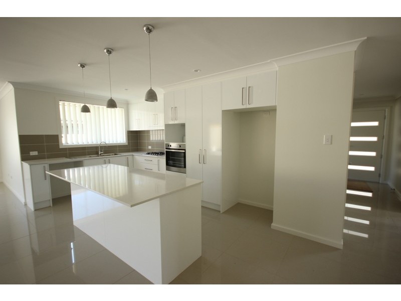 2/58 The Lakes Way, Forster NSW 2428